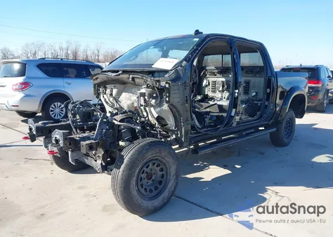 2021 Chevrolet Silverado 1500 4Wd Short Bed Lt Trail Boss z USA, uszkodzony, nr VIN 3GCPYFEL2MG132028